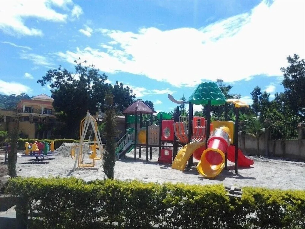 Nican Resort Hotel