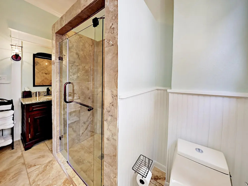 3226 Avenue P Home 3 Bedrooms 3.5 Bathrooms Home