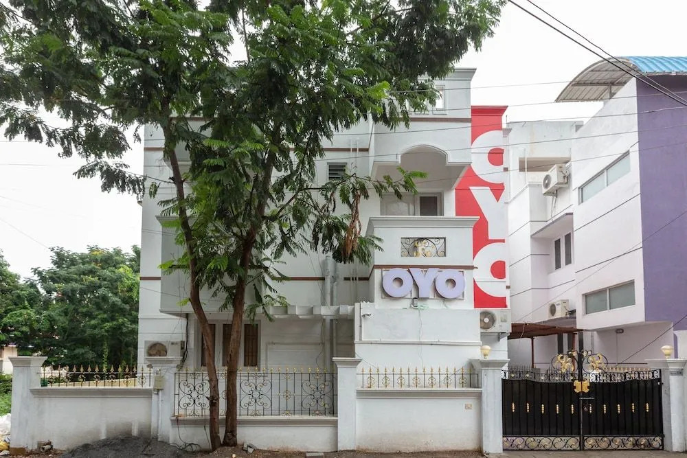 Oyo 18734 Vivin Park