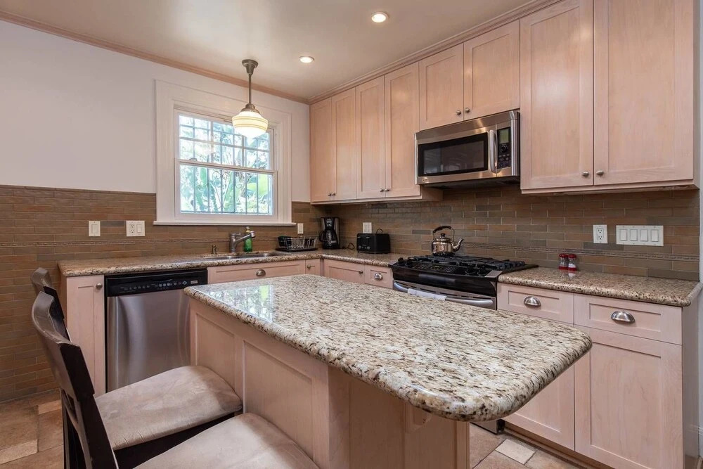 Charming 2bed House in Koreatown