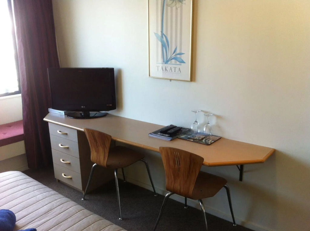 Ocean Waves Hotel