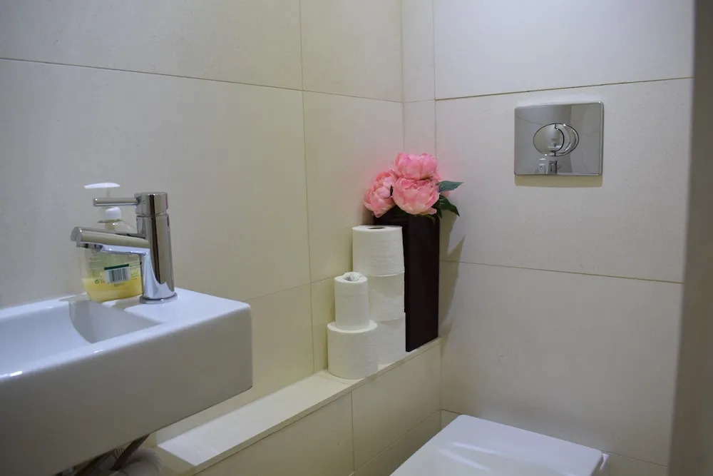 2 Bedroom Home in Angel
