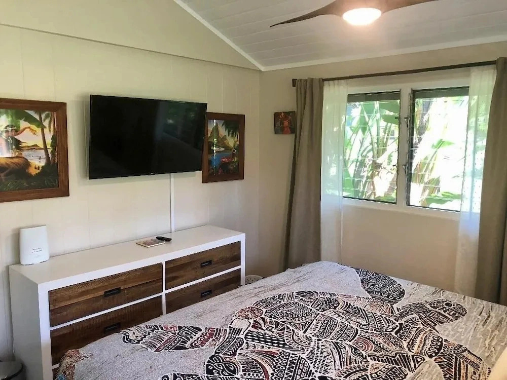 Private Kaanapali Cottage / Walk To The Beach/Serene Gardens cottage