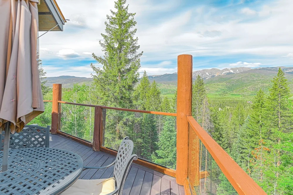 1361 County Rd Home #8 5 Bedrooms 3.5 Bathrooms Home