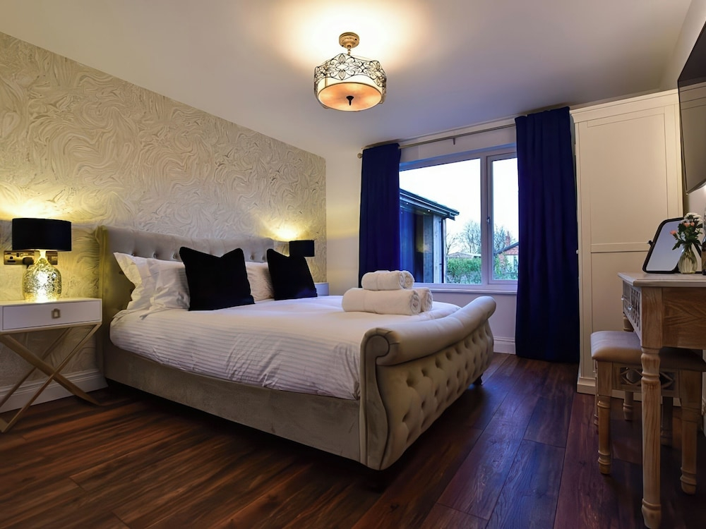 Wayside Lodge