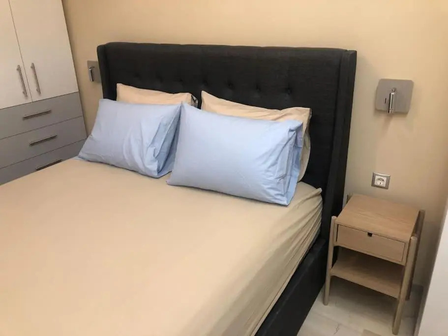 Royal Red suite No2 PIRAEUS PORT