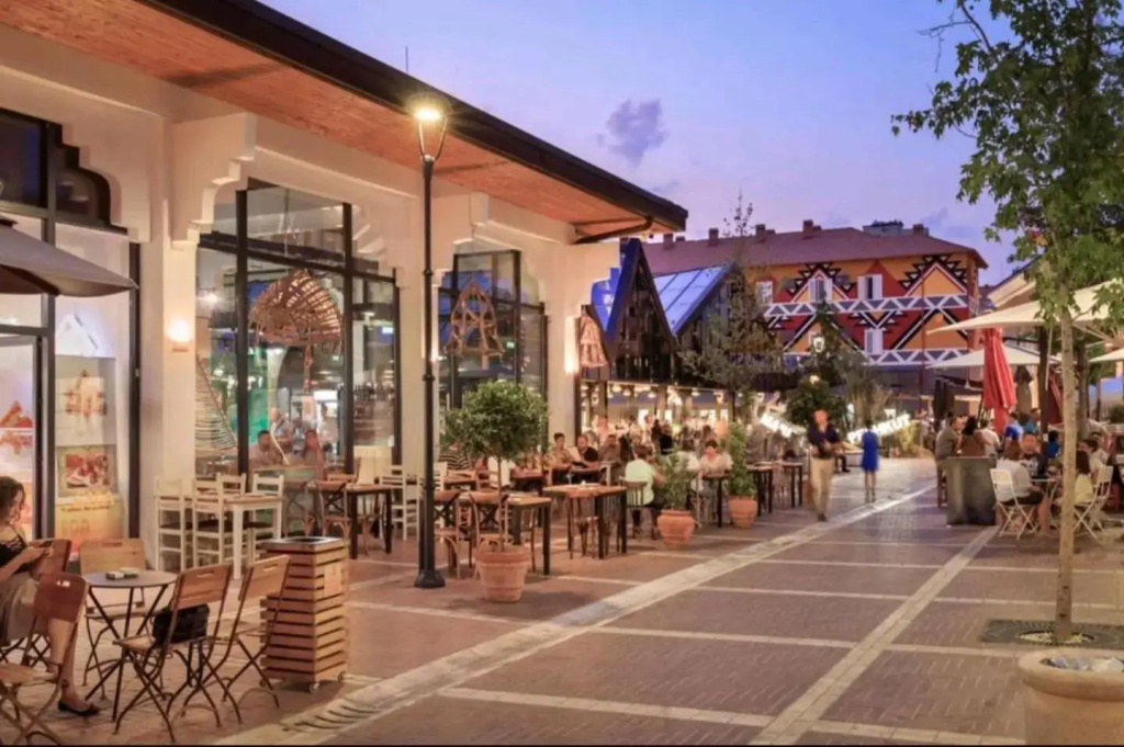 Relaxing Greeny Lounge Veranda Apartament in the Heart of Tirana