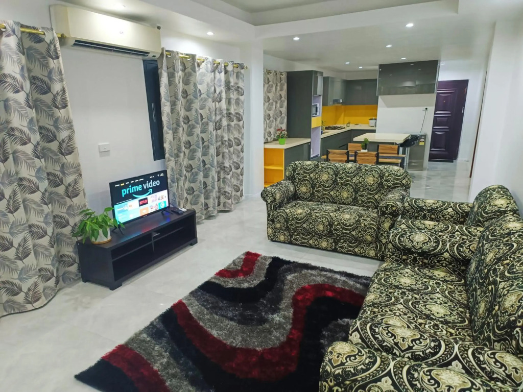 Pacific Apartment