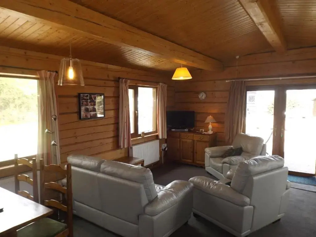 Avonvale Holiday Lodges, your home from home on the edge of THE COTSWOLDS