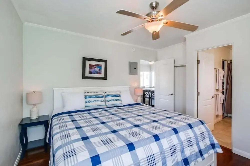 Manhattan Shores 1B