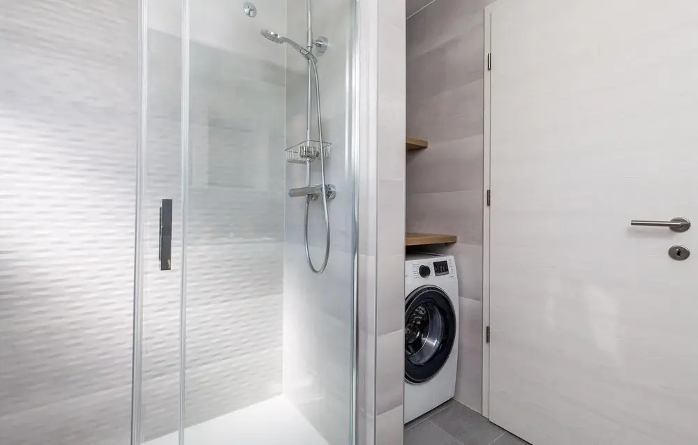 Nice Apartment in Barbat with Hot Tub, WiFi & 3 Bedrooms