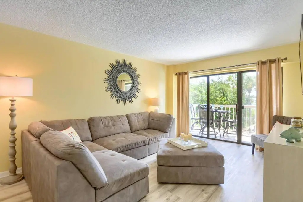 102 Waterview