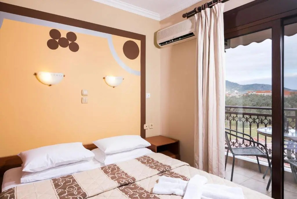 Anassa Deluxe Apartments & Studios