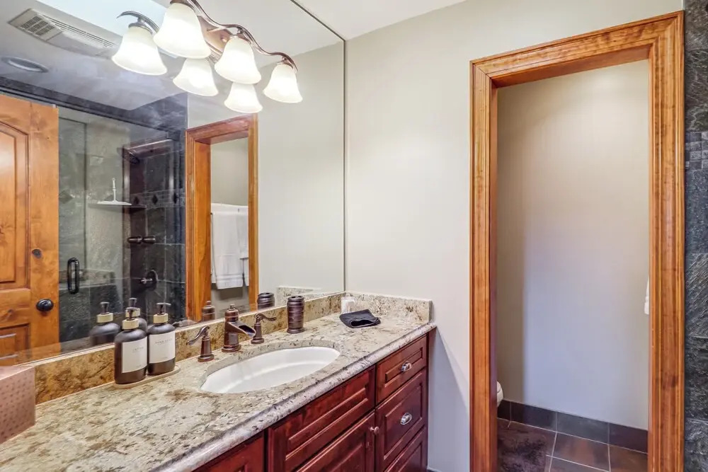 Hot Tub + Stunning Views: Luxury Beech Mtn Escape!