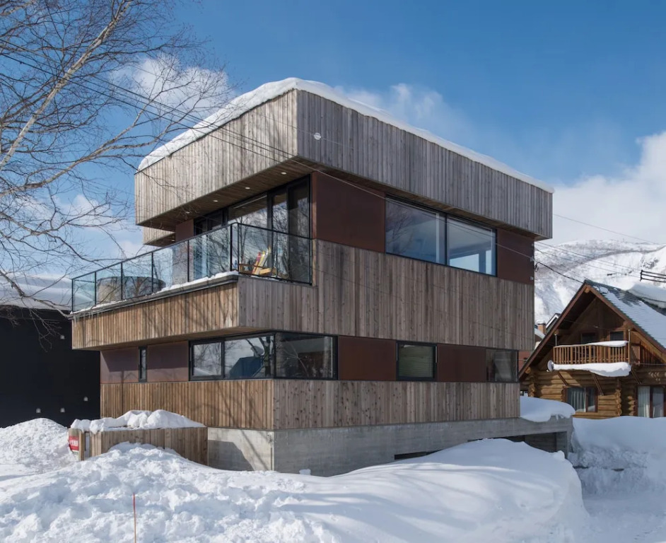 Gustavs Hideaway by H2 Life