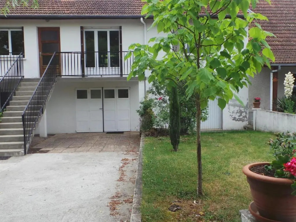 Gîte confortable avec piscine partagée et animaux admis - FR-1-489-76