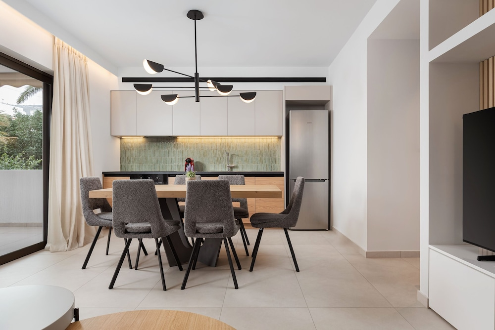 Glyfada Signature Apartment