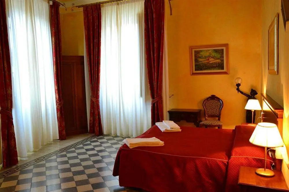 Stefania Rooms
