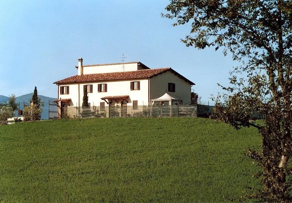 The Sunflower Apartment in a Farmhouse