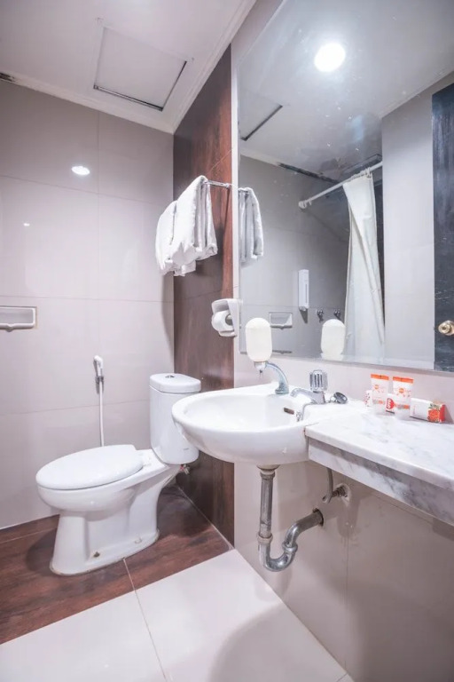 Hotel Jusenny Syariah by OYO Rooms