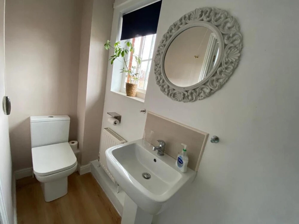Entire 3-bed House - Child & Pet Friendly