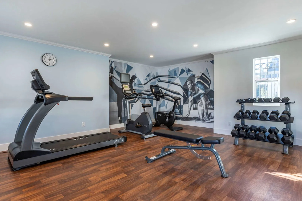 Best Western Plus Executive Suites