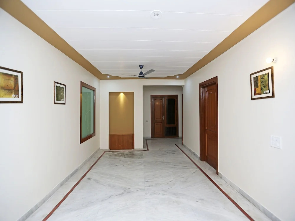 OYO 9581 Green Residency
