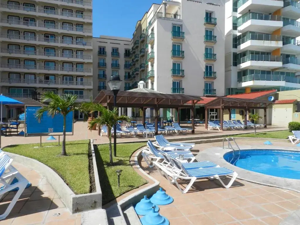 Astur Hotel & Residence