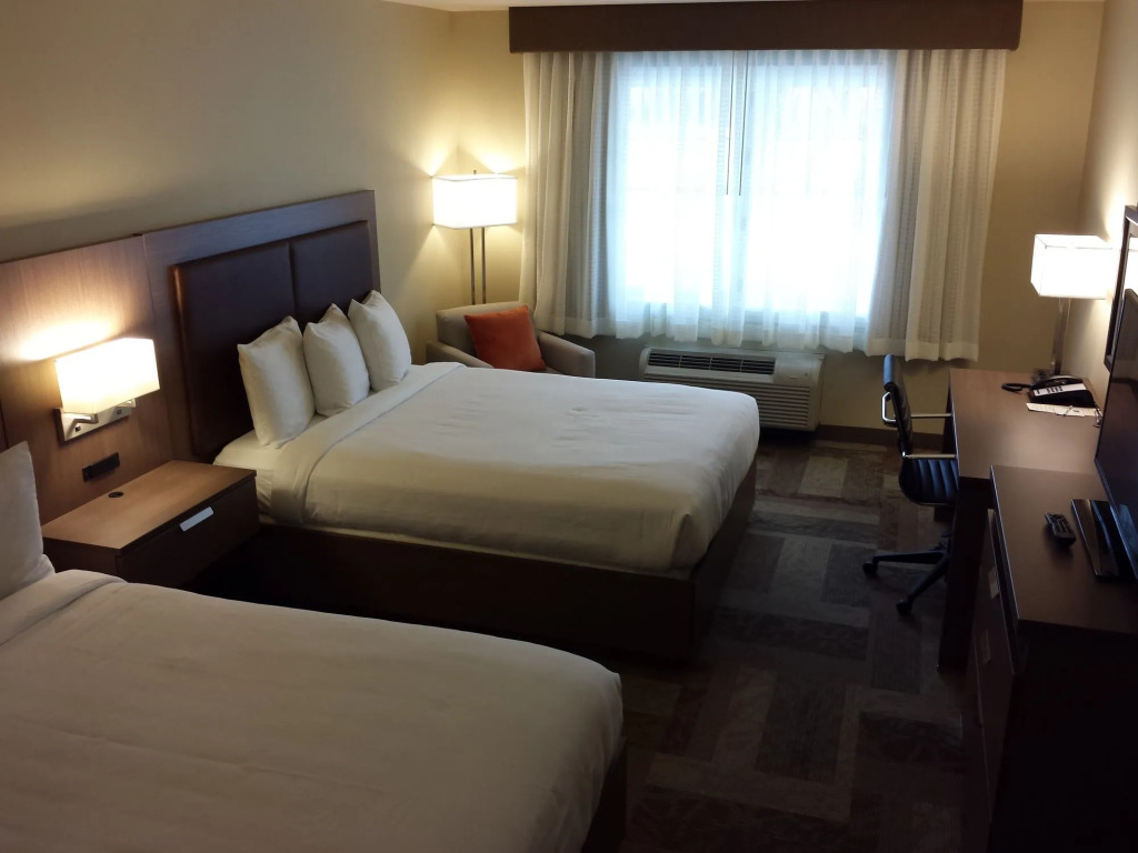 Belfast Harbor Inn