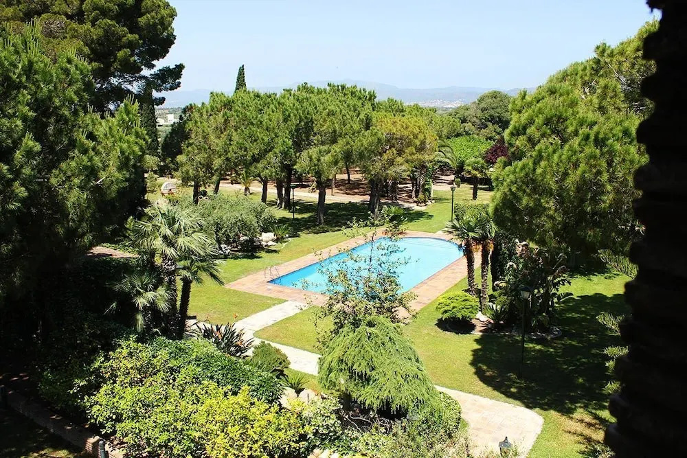 El Castell Resorts