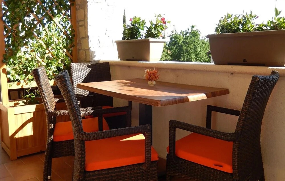 Amazing Apartment in Rakalj With 1 Bedrooms and Wifi