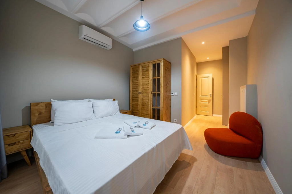 Historic 1 Bedroom Galata Apt-Heart of Istanbul Kuledibi 2