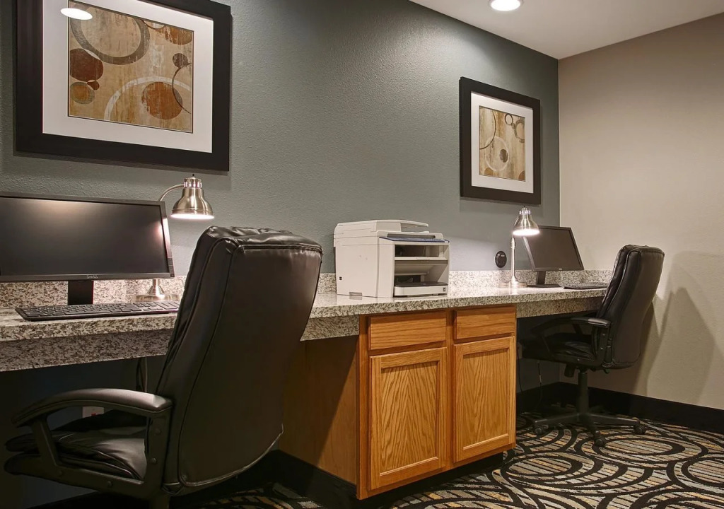 Best Western Plus Sand Bass Inn and Suites