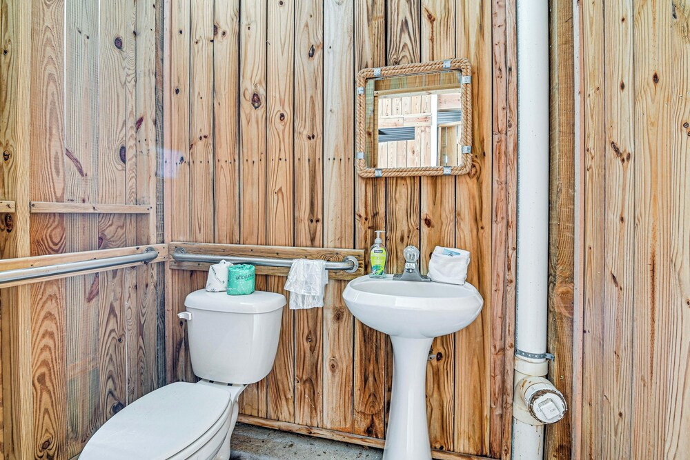 Walk to Ocean: Surfside Beach Gem w/ Private Pool