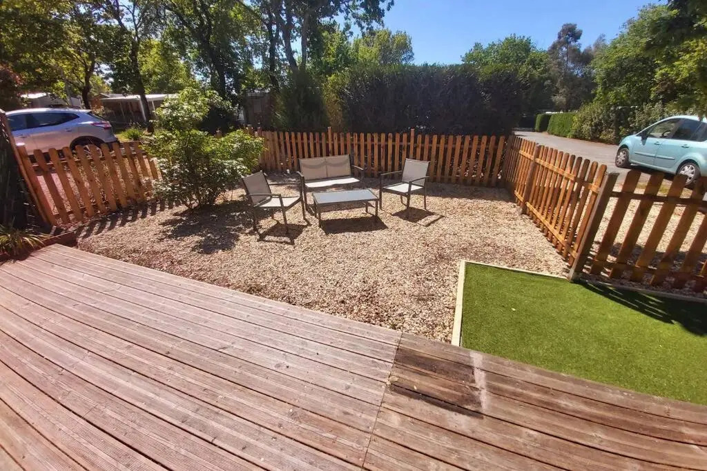 Chalet T3/clim/wifi/pkg/terrasse/15 min plages