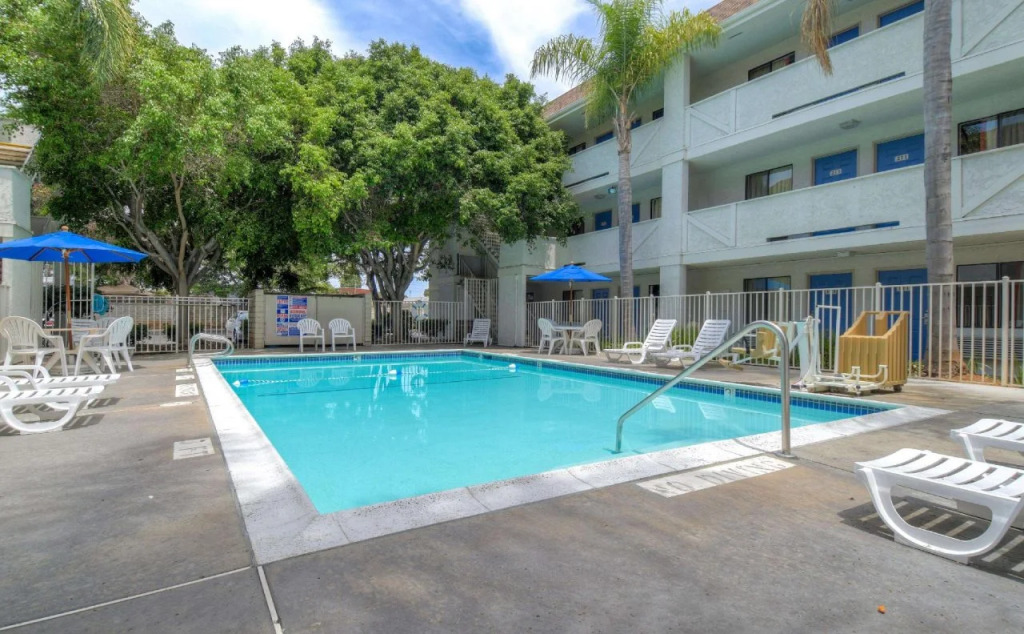 Motel 6-Chula Vista, CA - San Diego