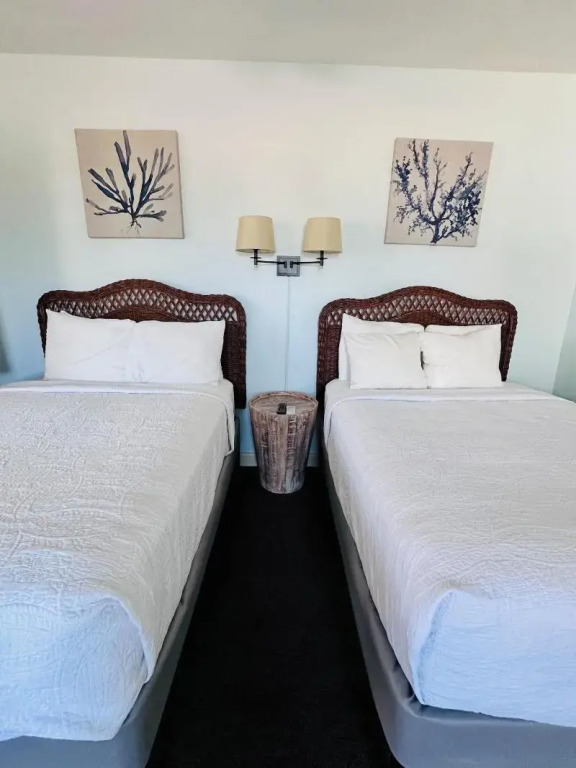 Ragged Edge Resort & Marina