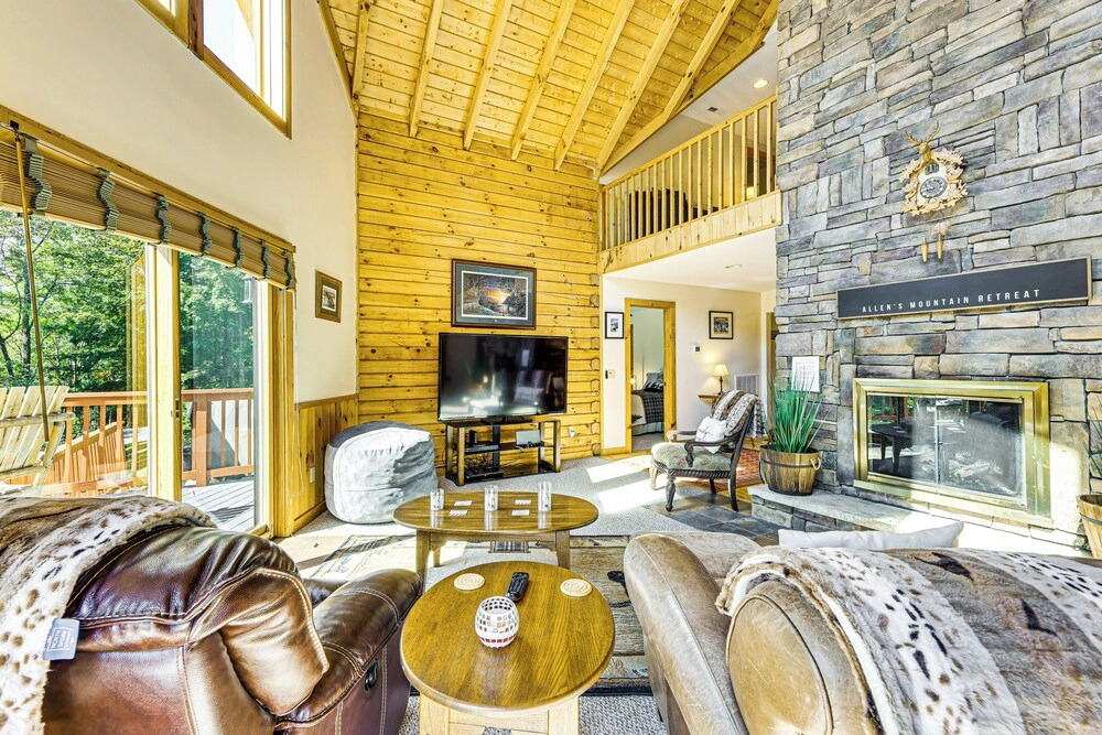 Deck & Mtn Views: Log Cabin By Snowshoe Mountain!