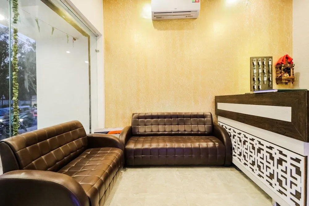 Oyo 61261 Hotel Z