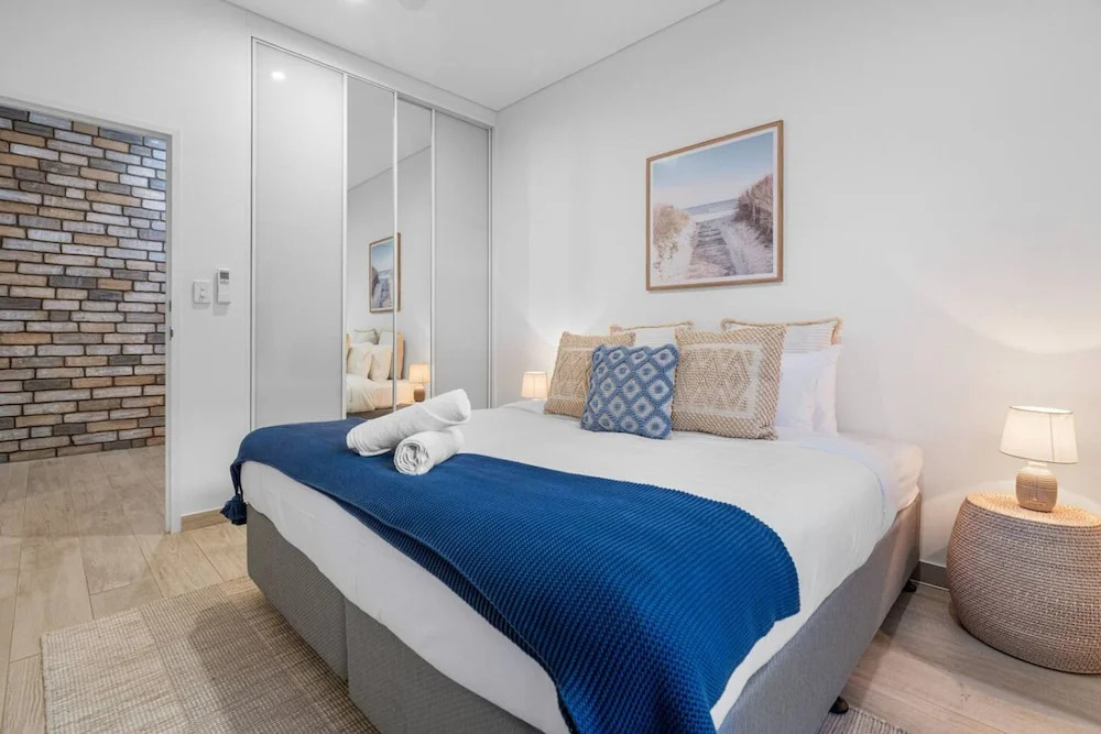 Zenhouse Solstice Designer 4-br Executive Retreat
