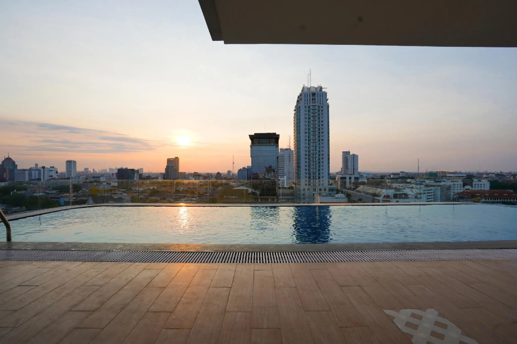 The Life Styles Hotel Surabaya