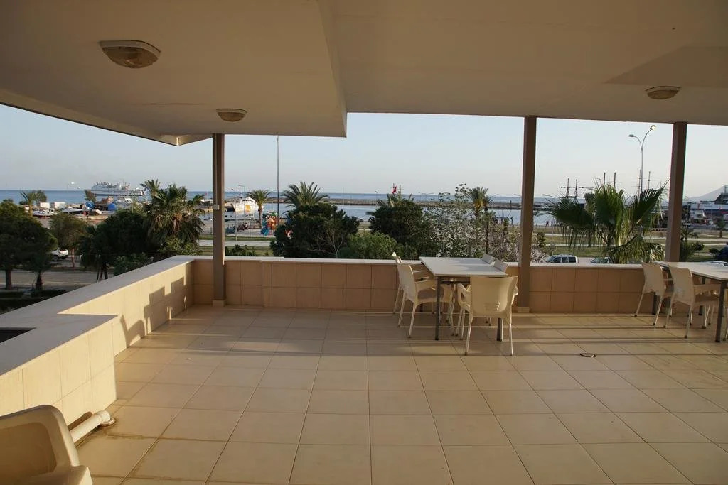 Marina Hotel