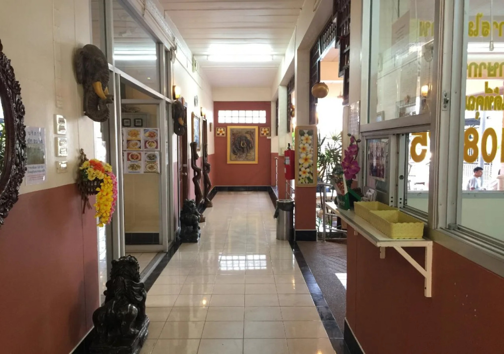 Porn 2 Hotel