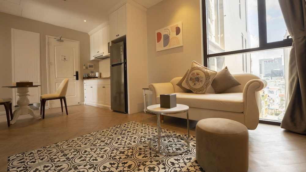 Celine Living - Central