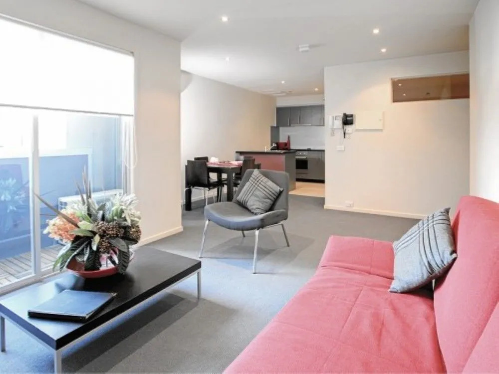 Plum Collins Street Serviced Apartments