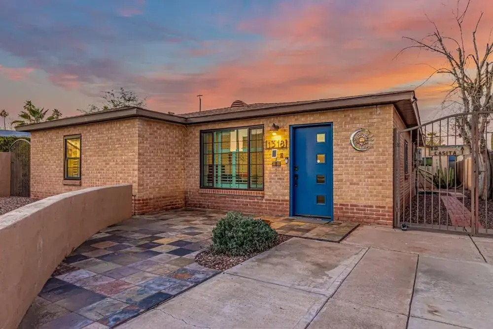 Cozy SW Casa 5 Mins to DT PHX Sleeps 6