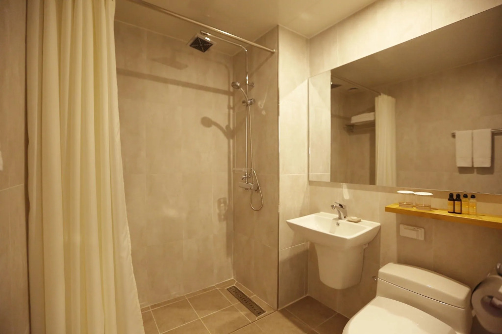 Palgong Emillia Hotel