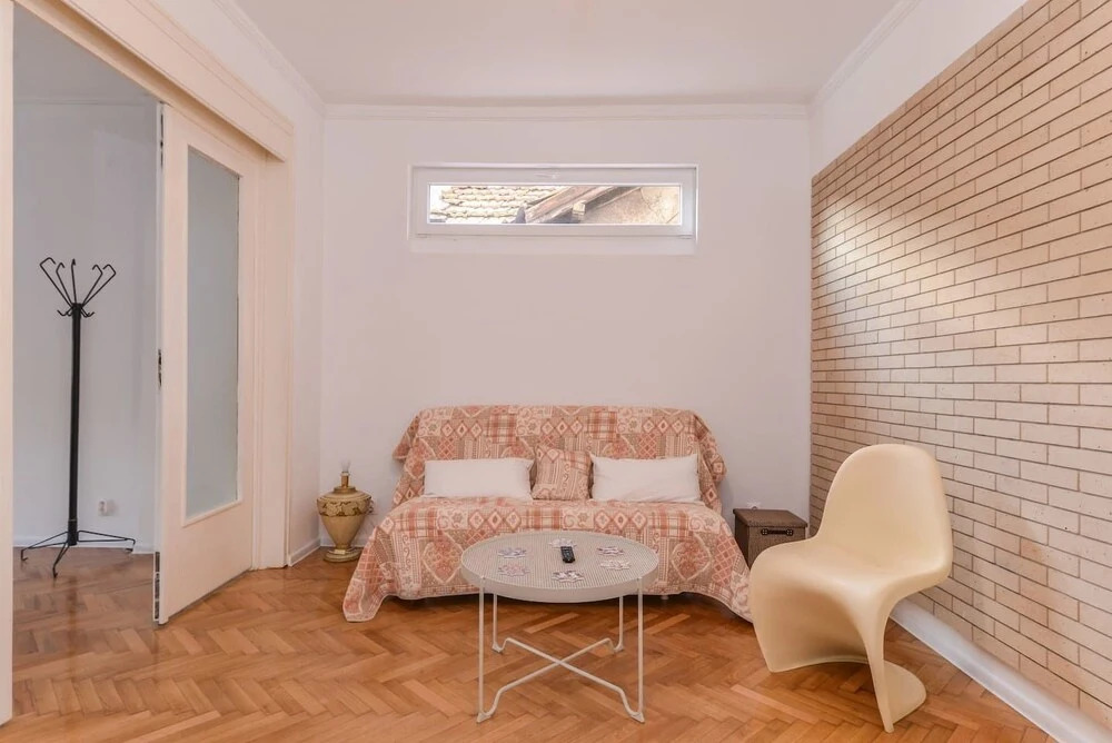 Two Bedroom Parensov Central Apartment