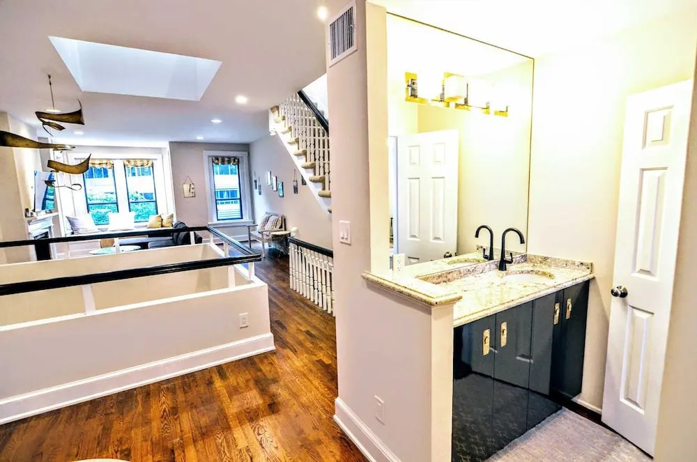 Massive Foggy Bottom Townhouse #1084 3 Bedrooms 2.5 Bathrooms Apts