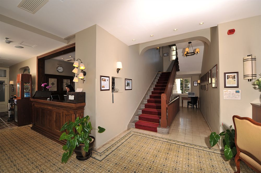 The Colony Hotel